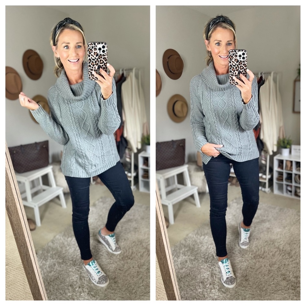 Knit turtleneck